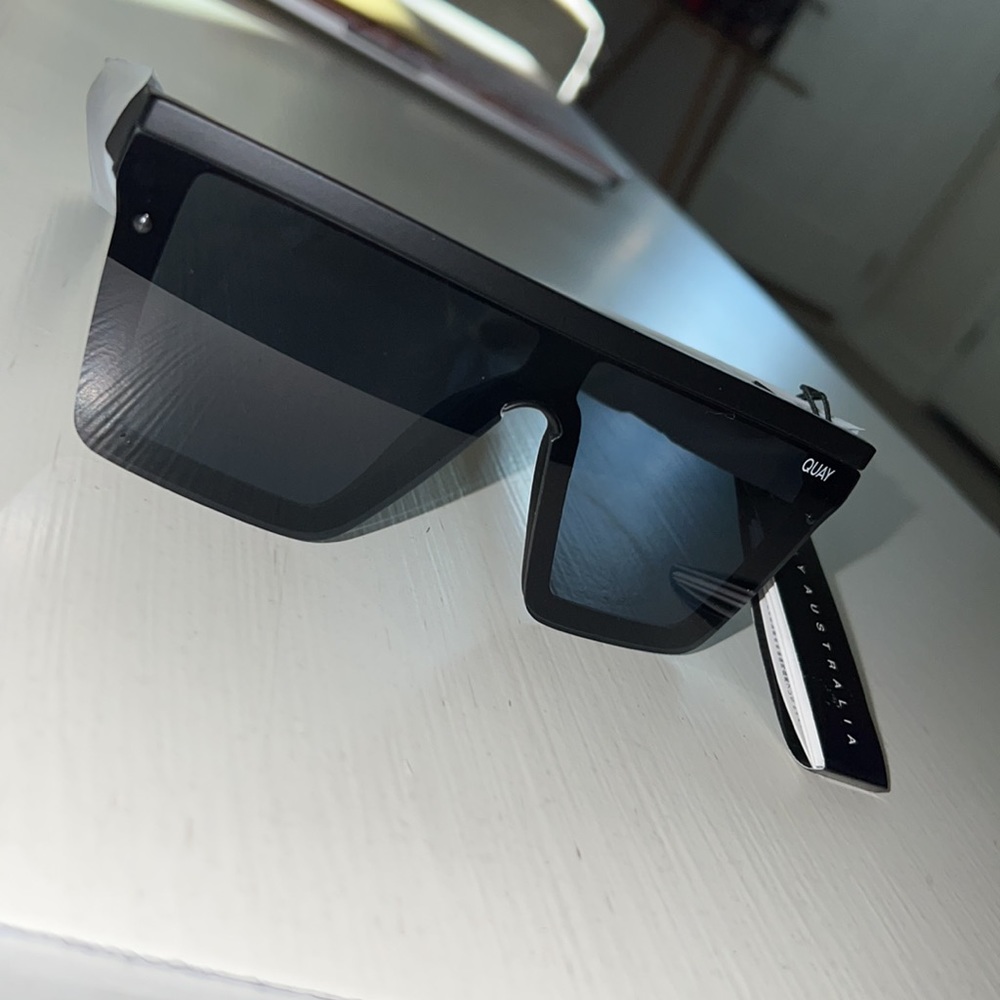Quay Australia Hindsight Sunglasses